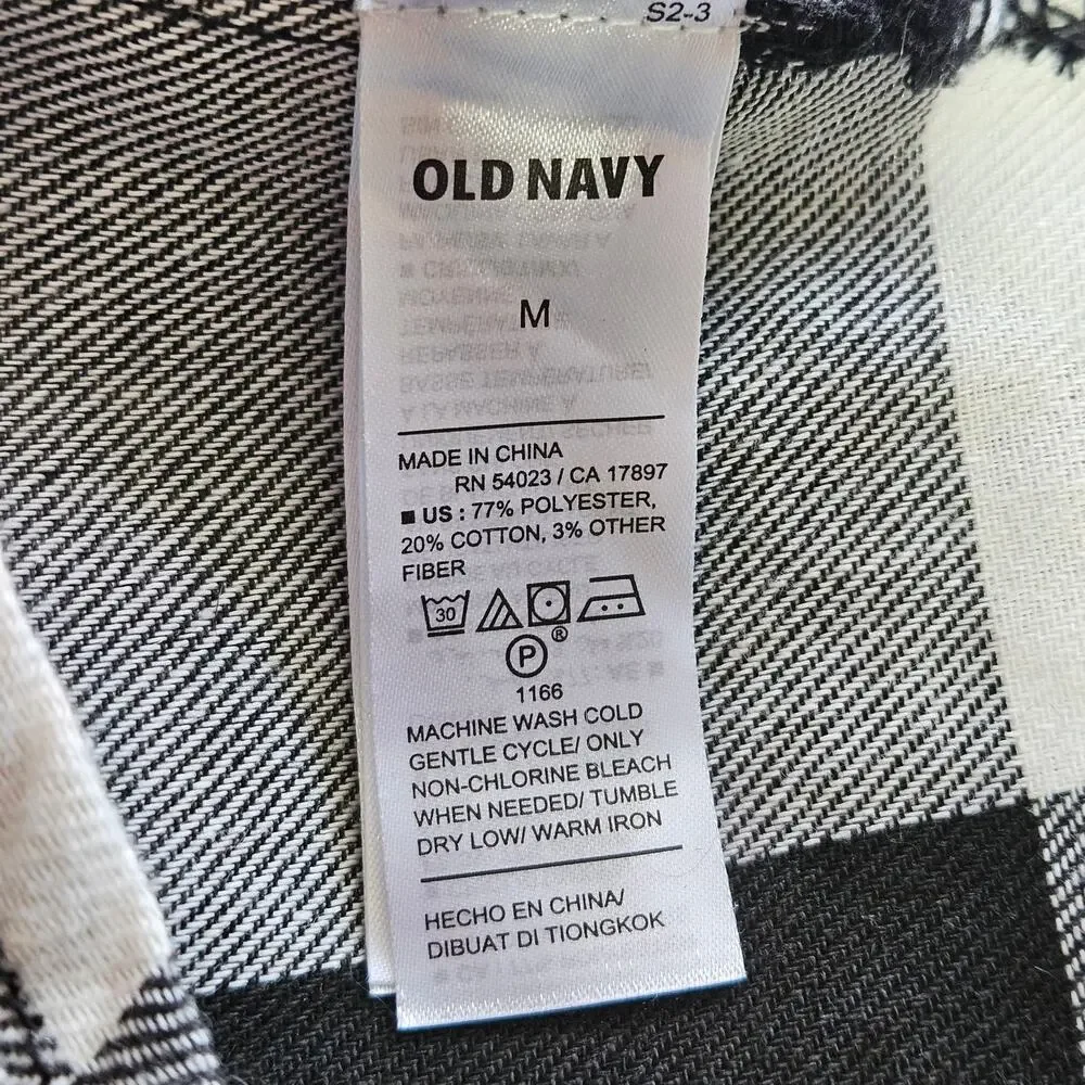 Old Navy Dog Flannel Top Size Medium